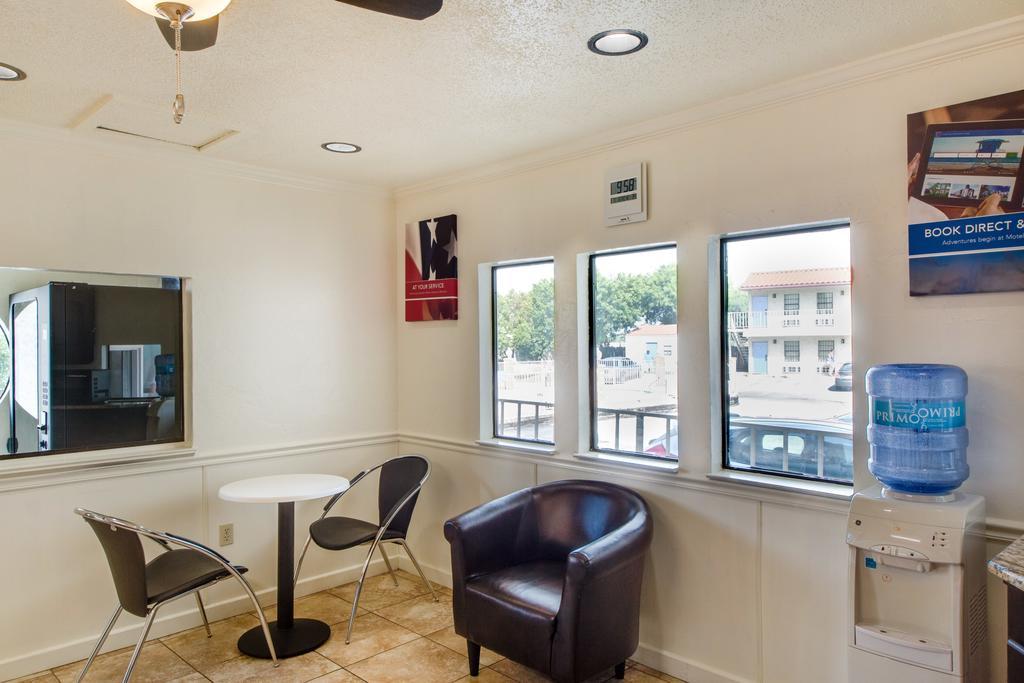 Americas Best Value Inn San Antonio Bagian luar foto