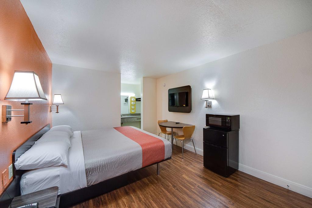 Americas Best Value Inn San Antonio Bagian luar foto