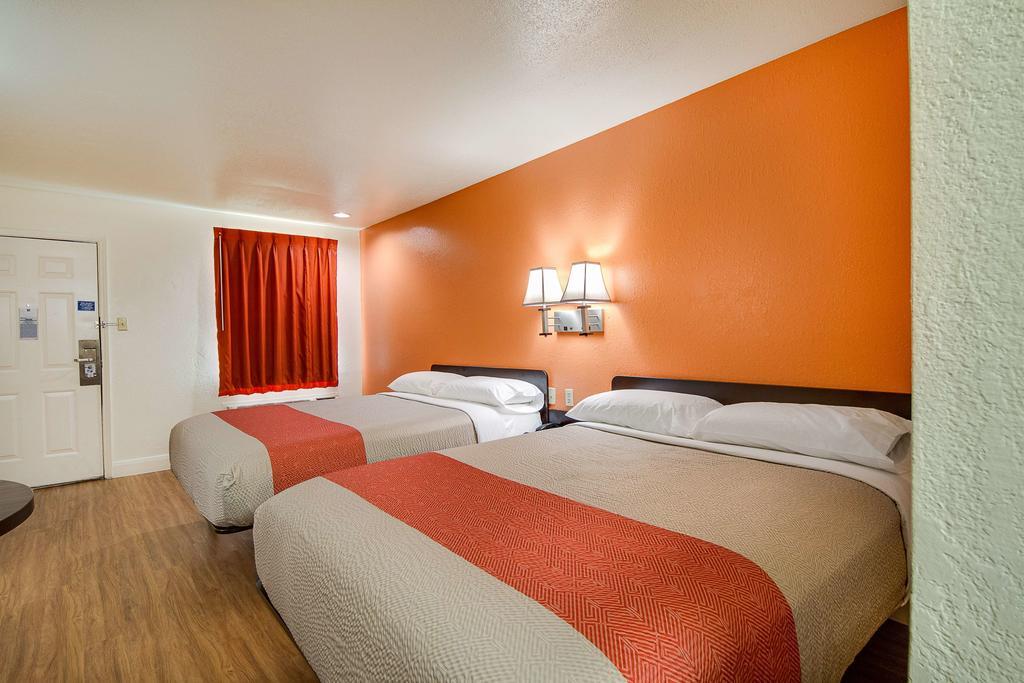 Americas Best Value Inn San Antonio Bagian luar foto